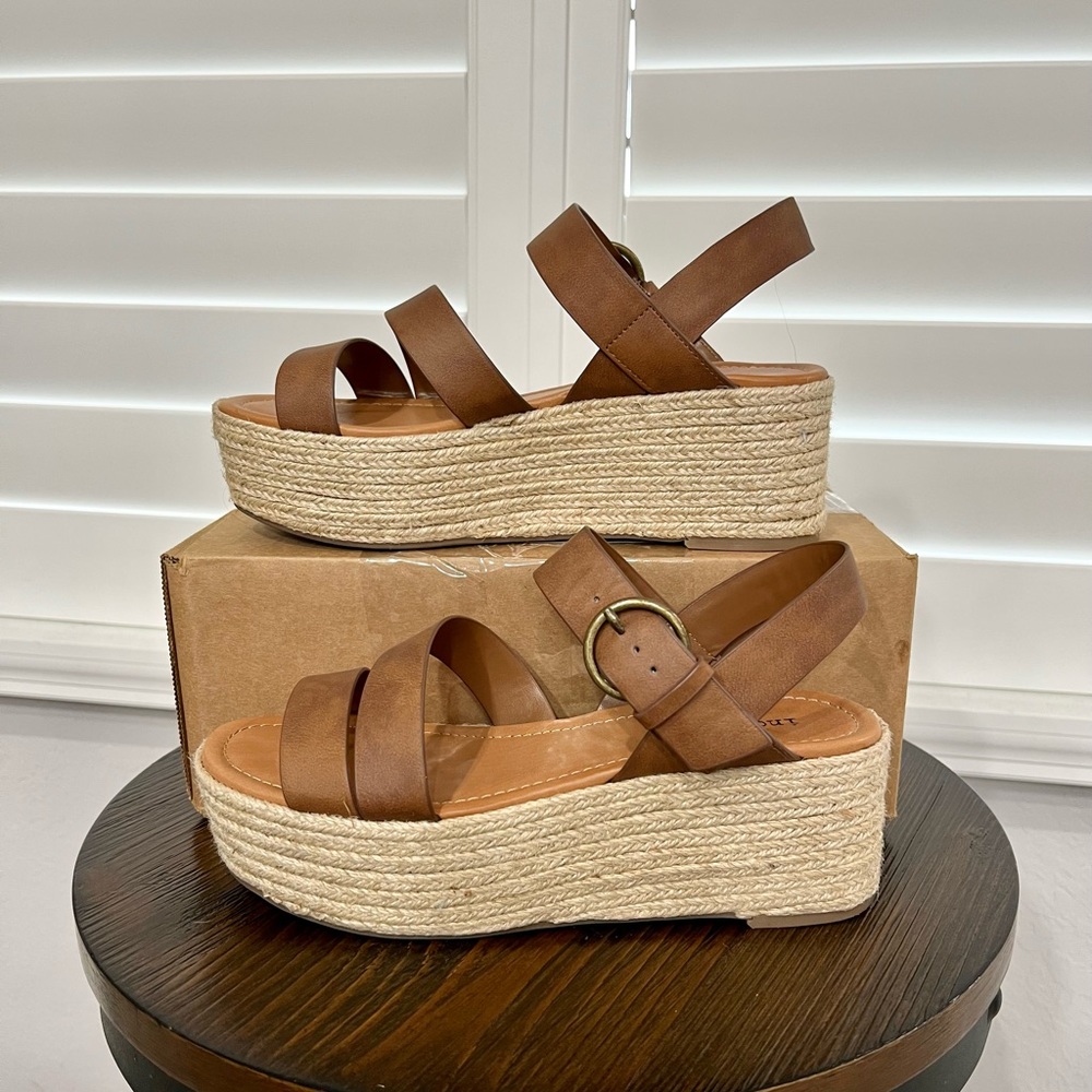 Tan sandals only worn twice in great condition!